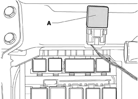 Volkswagen Fox (2009-2012): Single relay over the relay-holder