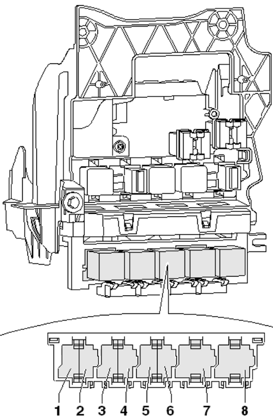 Volkswagen Golf VI (2009): Relays under instrument panel