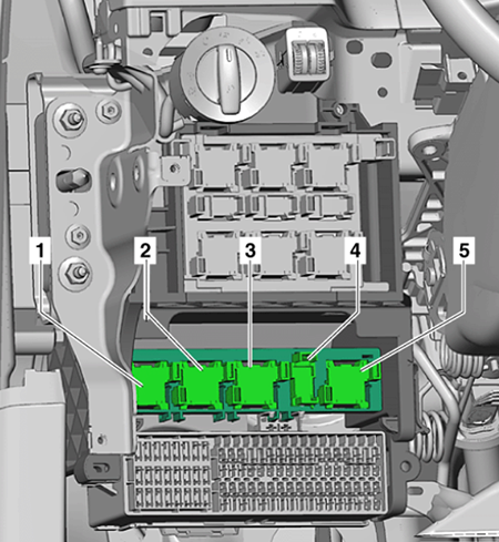 Volkswagen Touran (2010-2015): Relay carrier below onboard supply control unit