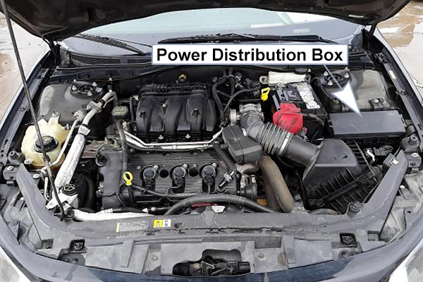 Ford Fusion (2010-2012): Engine compartment fuse box location